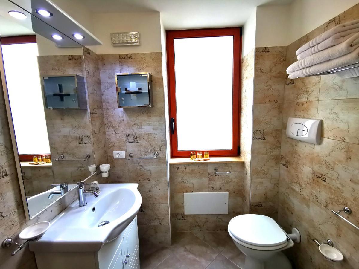 מילאצו Guru House B&B Apartments מראה חיצוני תמונה