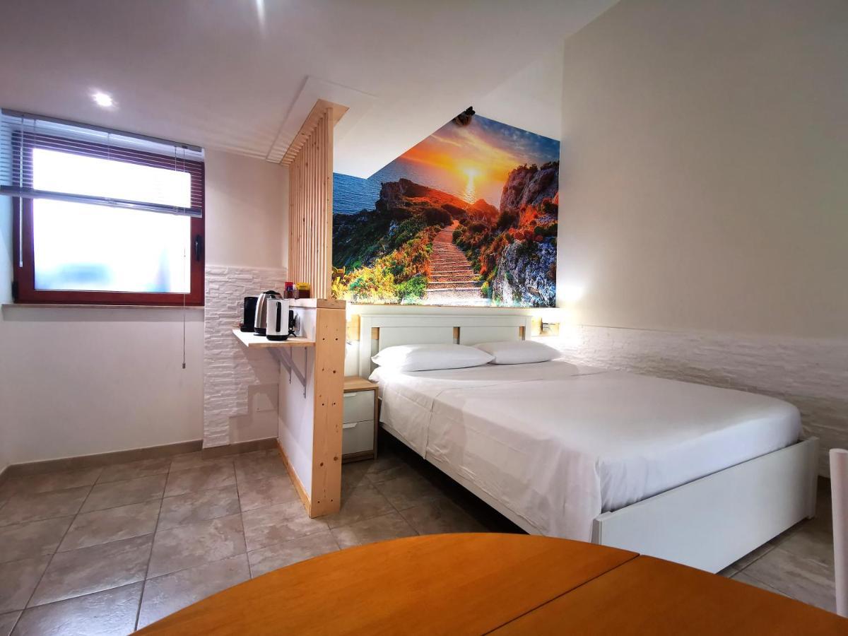 מילאצו Guru House B&B Apartments מראה חיצוני תמונה